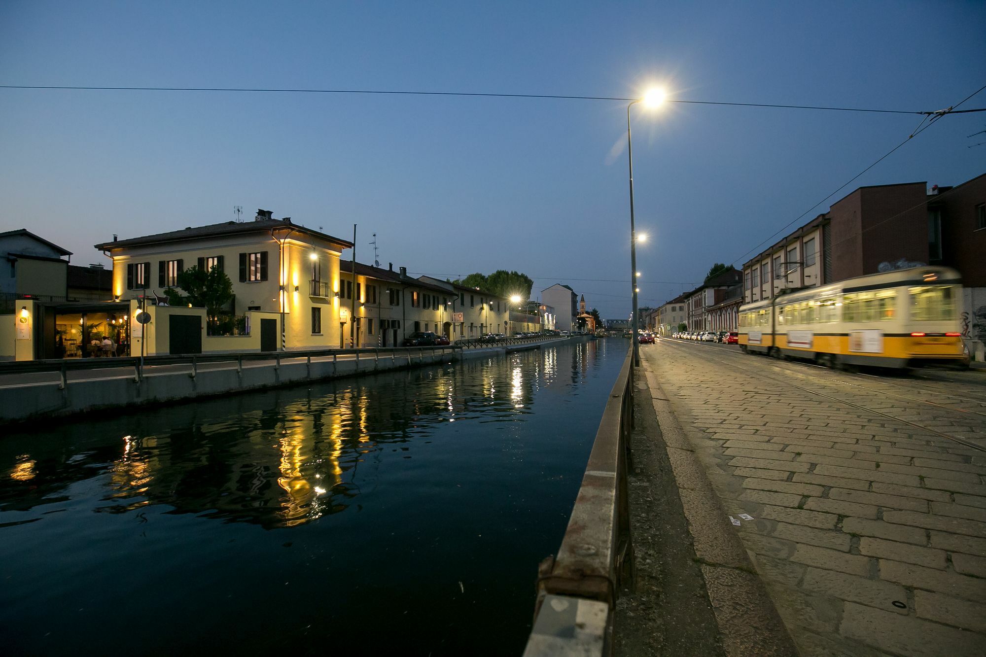 Versoverde Alzaia Naviglio Grande Apartahotel